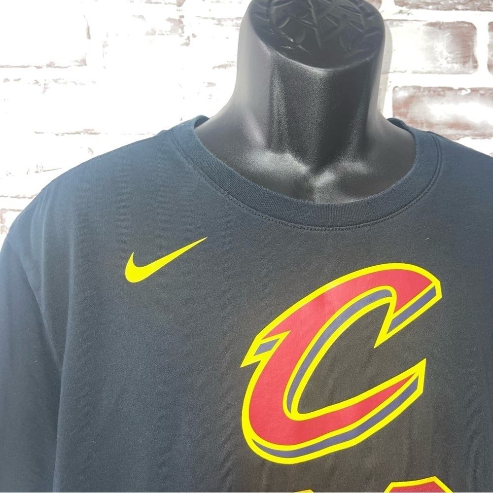 Black Nike Cavaliers T-Shirt - Picture 2 of 5